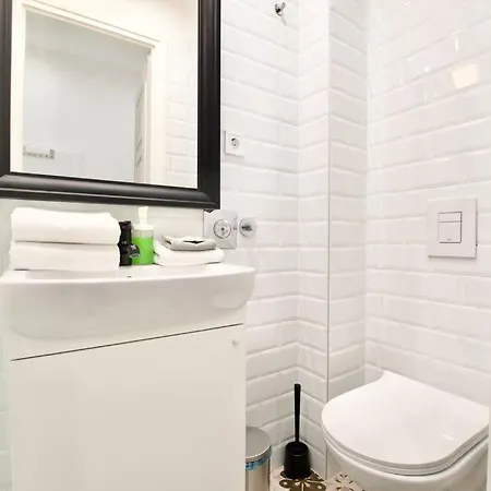 Standard By Hi5-st. King Mini Budapest