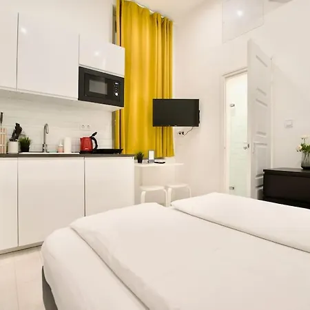 Standard By Hi5-st. King Mini Budapest