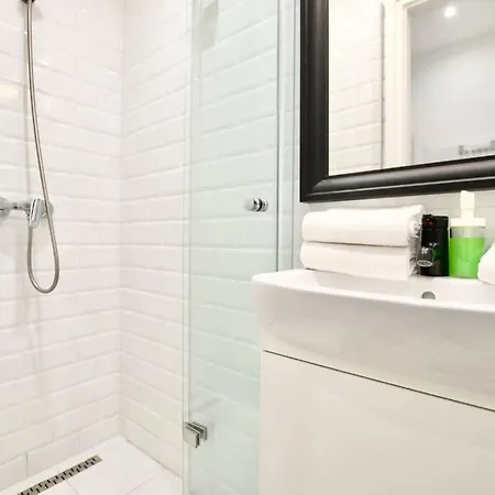 Standard By Hi5-st. King Mini Apartman